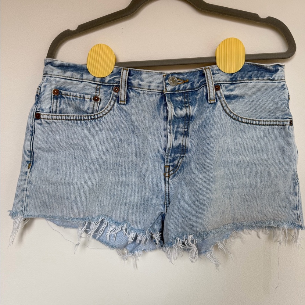 Re/Done x Pam Anderson Light Wash Denim Cutoff Shorts - Women's